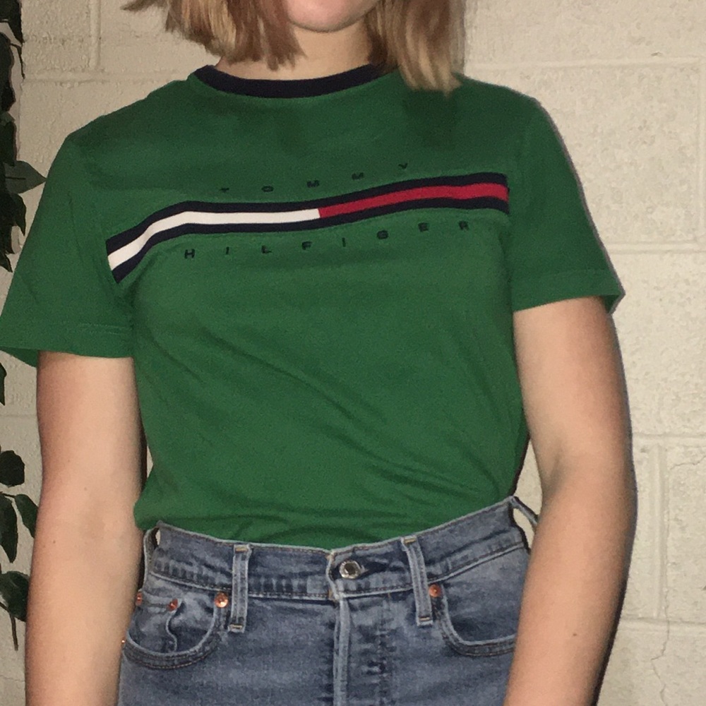 XS TOMMY HILFIGER OLD SCHOOL TEE